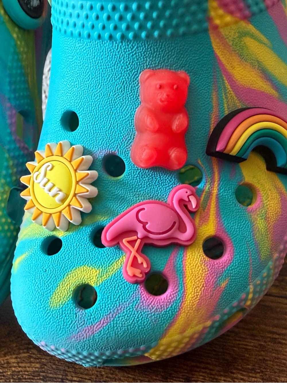 Crocs Girls 11 Classic Marbled Tie Dye Clogs Digital Aqua Multi Unique Charms - Picture 4 of 12